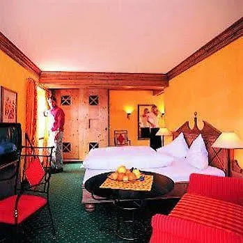 Rotspitz Adults - Only 3* מאוראך