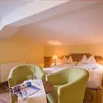 Rotspitz Adults - Only 3*