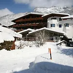 Rotspitz Adults - Only 3* Maurach (Achensee)