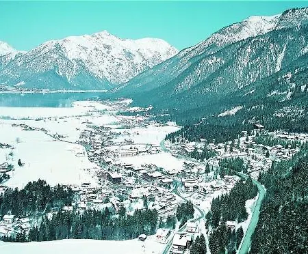 Rotspitz Adults - Only 3* Maurach (Achensee)