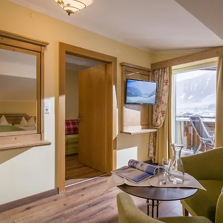 Rotspitz Adults - Only 3* Maurach (Achensee)