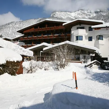 Rotspitz Adults - Only 3* Maurach (Achensee)